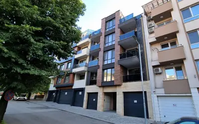 an apartment building in the city of london at Luxury Quiet Apartment in the City Center in Plovdiv