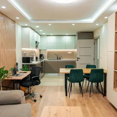 One-Bedroom apartment with Free Street Parking