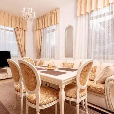 The Golden Nest - 3 Bedroom Family Mountain Apartment