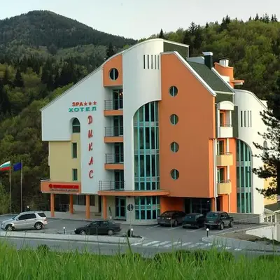 Хотел Дикас