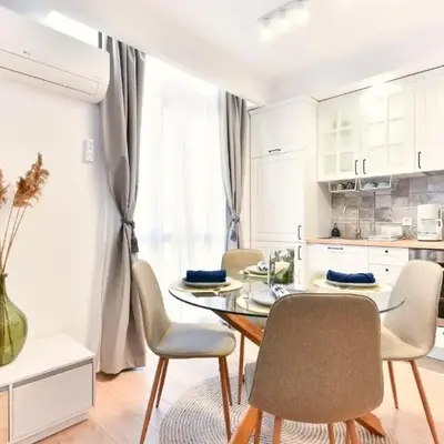 Lyana's One Bedroom apartment