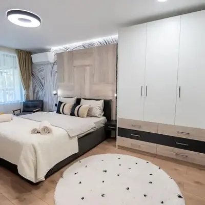 Arni Aparts 1