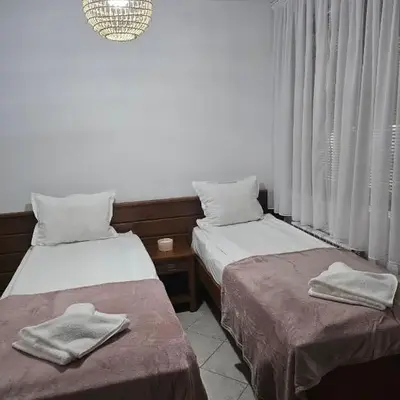 Gondola Peak Apartment