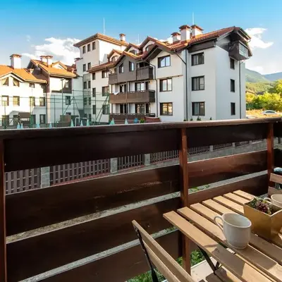Cozy Mountain-View Apartment in Belmont