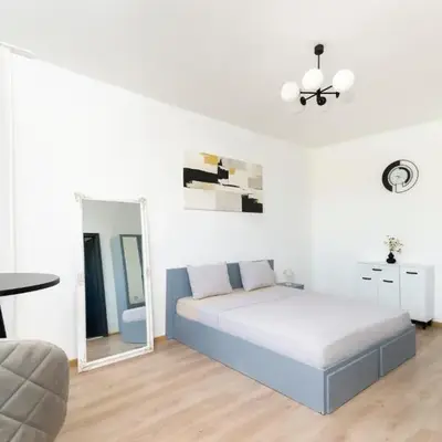 Sunny Top Floor Apartment near Tokuda Hospital & Paradise Mall