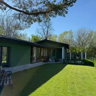 Villa Green House