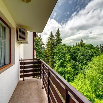 Villa Kometa - 1BD Apt with Balcony & Forest View by Flat Manager