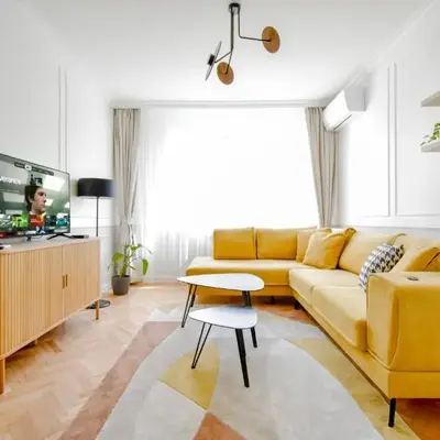 Stylish 2BD with Balcony & Desk near Vitosha Blvd by Flat Mаnager