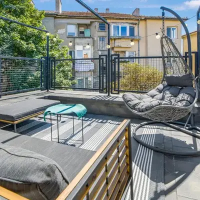 Charming Downtown Apartment with Unique Terrace