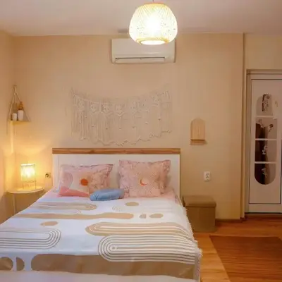 Dream Hill Nest-Boho Vintage Hideaway