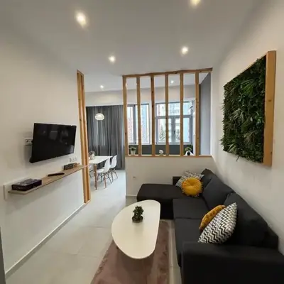 Luxury & Comfort near the University