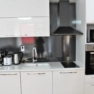 PM Services Sequoia Apartment