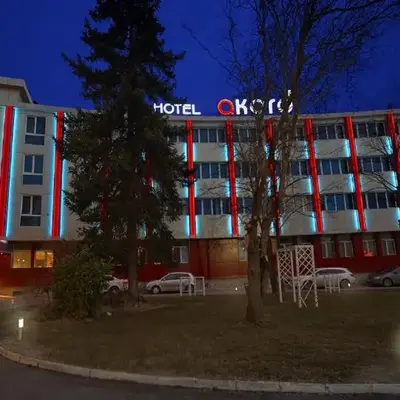 Hotel Akord - Free Parking & Metro Access