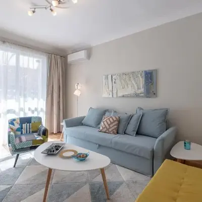 Two Bedroom Apartment Near to Doctors Garden