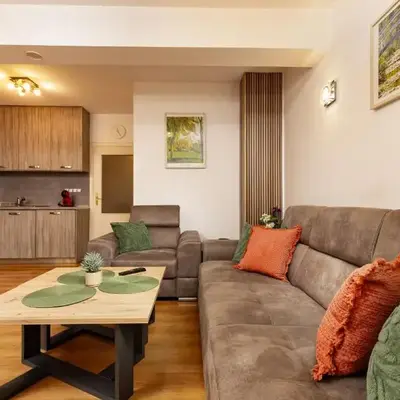 GLORIOUS - 2-Bedroom apartment near Youth Hill by Flat Mаnager