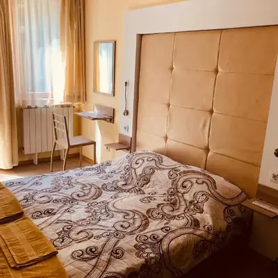 Studio Villa Park Premium Gold