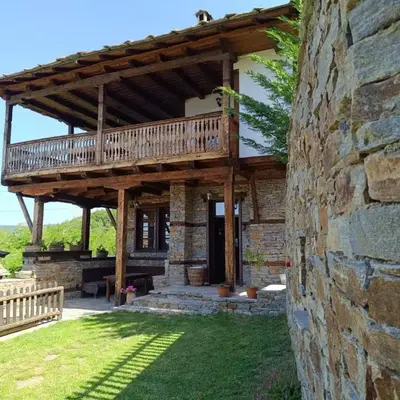 LITTLE BIRD Residency - Luxury Guesthouses in Leshten