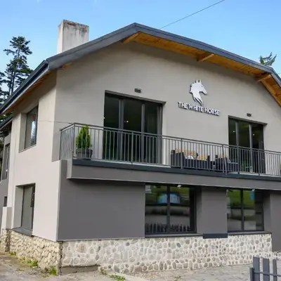 The White Horse Apartments