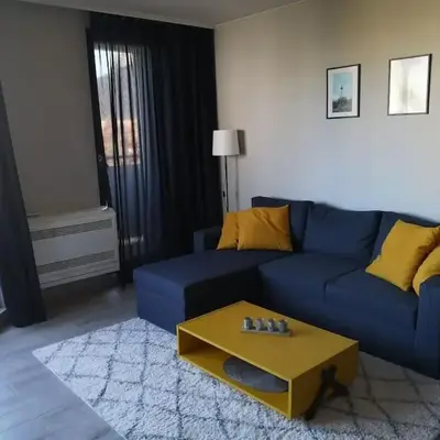Apartment Opalchenska / Pirotska