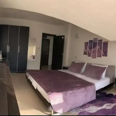 Central Art Apartment in Bansko with Mountain View